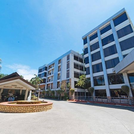Hotel Reddoorz Premium @ The Ritz Garden Oases Davao Stadt Exterior foto