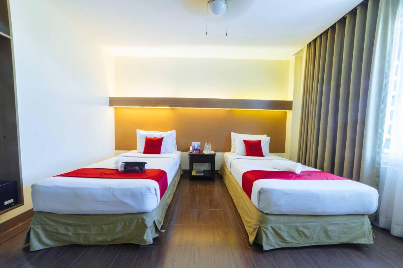 Hotel Reddoorz Premium @ The Ritz Garden Oases Davao Stadt Exterior foto